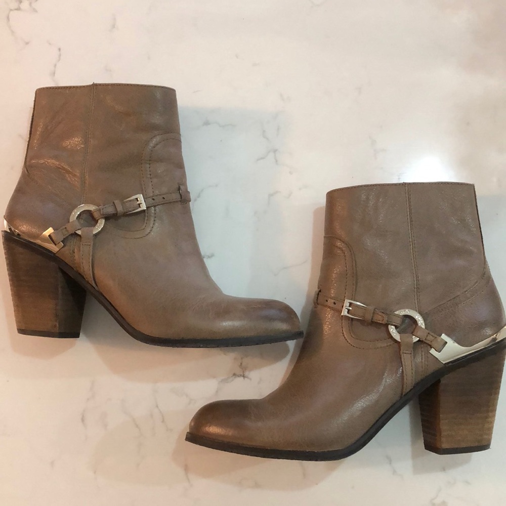 Vince Camuto VC Gregger boot